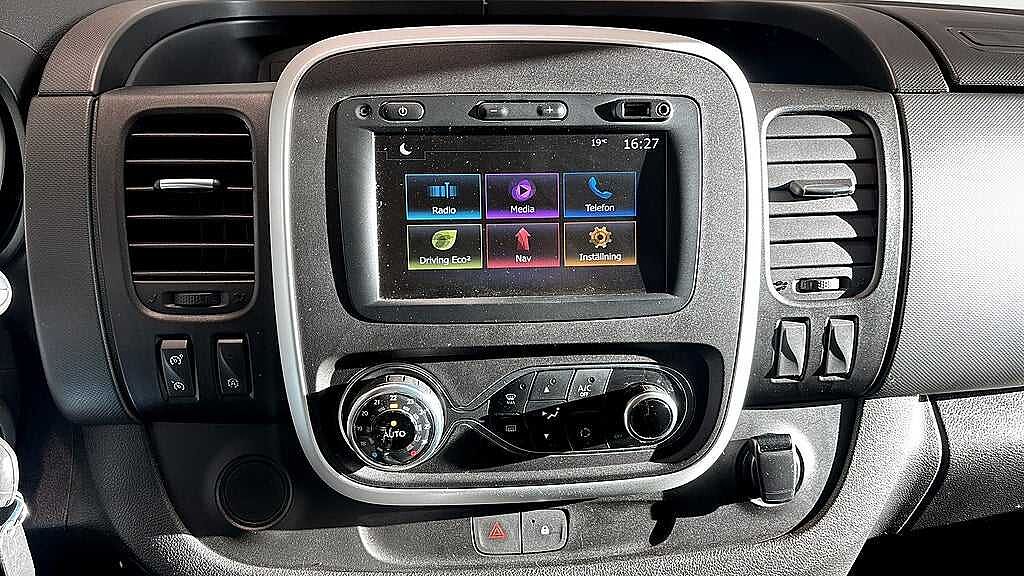 Nissan NV300