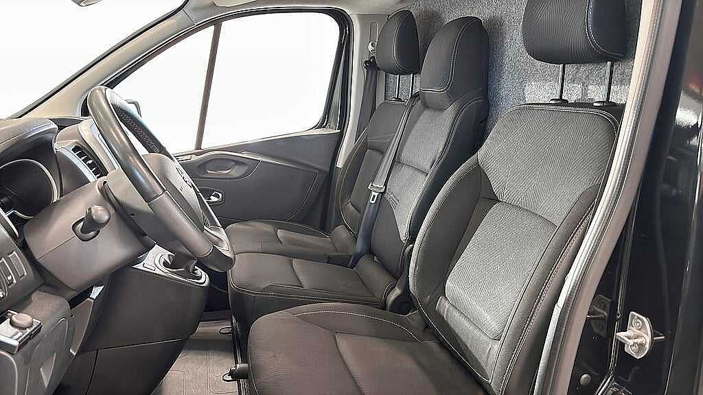 Nissan NV300